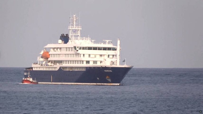 OMS retira 3 passageiros com hantavírus de cruzeiro; navio segue para Espanha