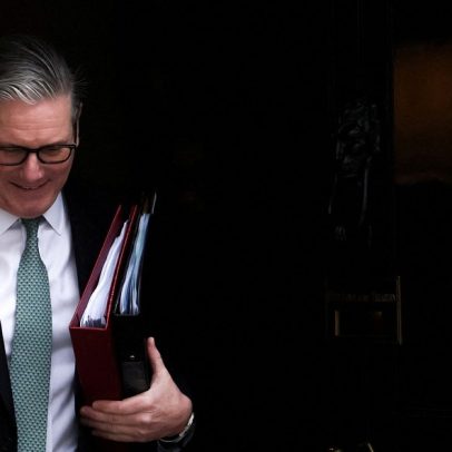 PM britânico promete enfrentar derrota do Partido Trabalhista em locais