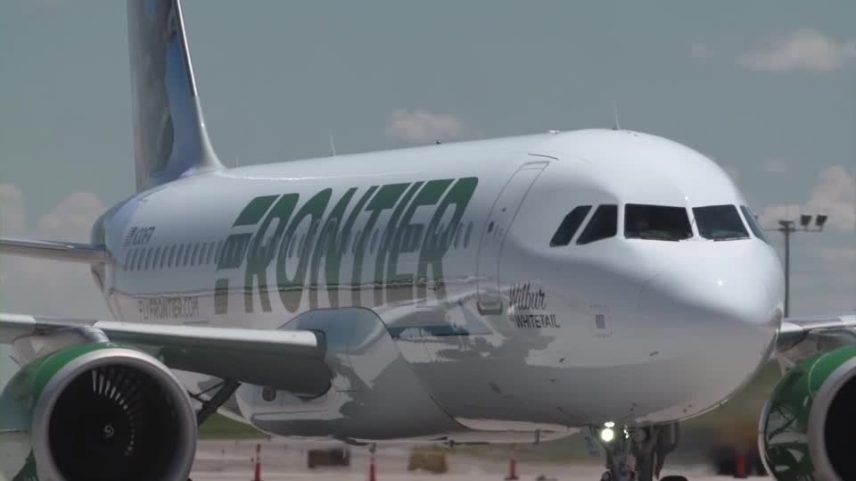Avião atropela pedestre durante decolagem no Aeroporto de Denver