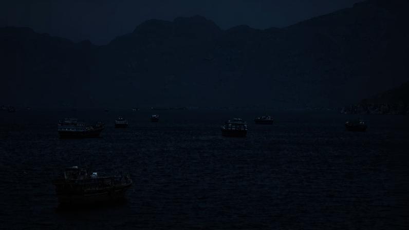 Embarcações no Estreito de Hormuz,Musandam, Omã 8 de maio de 2026 REUTERS/Stringer