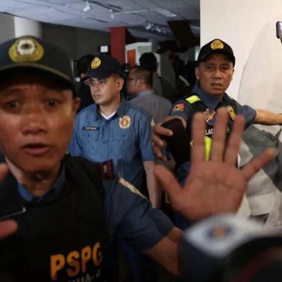 Senado das Filipinas enfrenta tiroteio durante operação para prender político