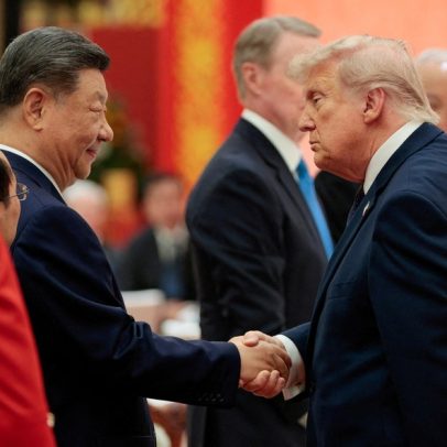 Trump afirma que Xi disse que China não fornecerá equipamentos militares ao Irã