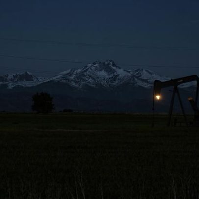 Petróleo supera US$ 111 após nova ameaça de Trump ao Irã