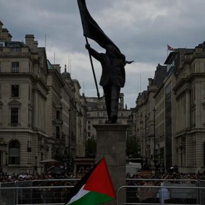 Marchas em Londres protestam contra imigração e apoiam causas palestinas