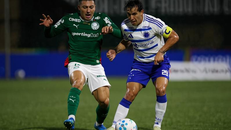 Palmeiras em jogo contra Cruzeiro na Arena Barueri