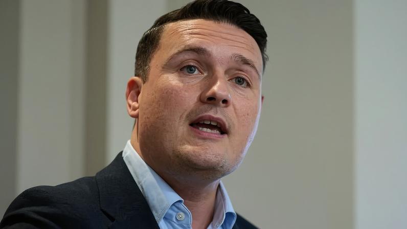 Wes Streeting, ex-ministro da Saúde do governo Starmer, em discurso no sábado (16/05)