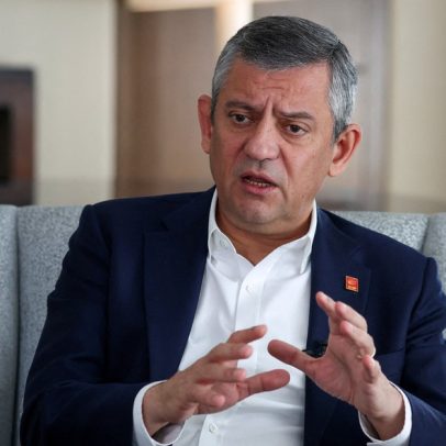Tribunal turco derrota principais adversários de Erdogan