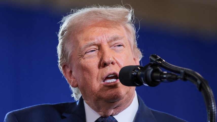 O presidente Donald Trump faz pronunciamento no Rockland Community College, em Suffern, Nova York — Foto: REUTERS/Kylie Cooper