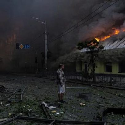 Rússia usa míssil hipersônico Oreshnik em ataque a Kiev, diz Zelensky