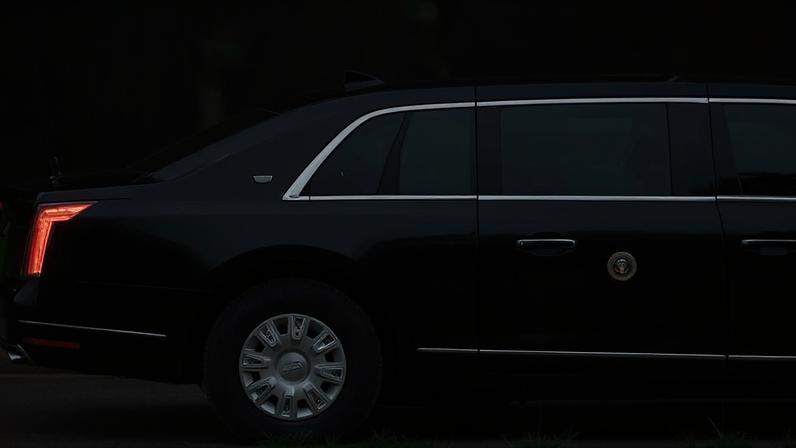 Trump deixa o Hospital Walter Reed em Bethesda depois de fazer exame de saúde