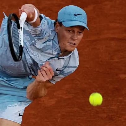 Sinner vence francês na estreia de Roland Garros e soma 30 vitórias seguidas