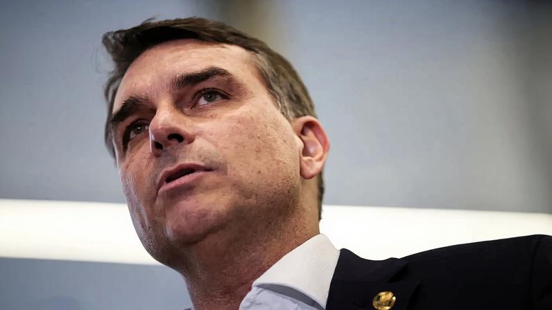 Senador Flávio Bolsonaro, em Brasília, 19 de maio de 2026. REUTERS/Mateus Bonomi