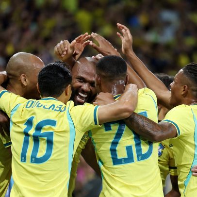 Seleção cumpre roteiro festivo, mas sai do amistoso com dúvidas