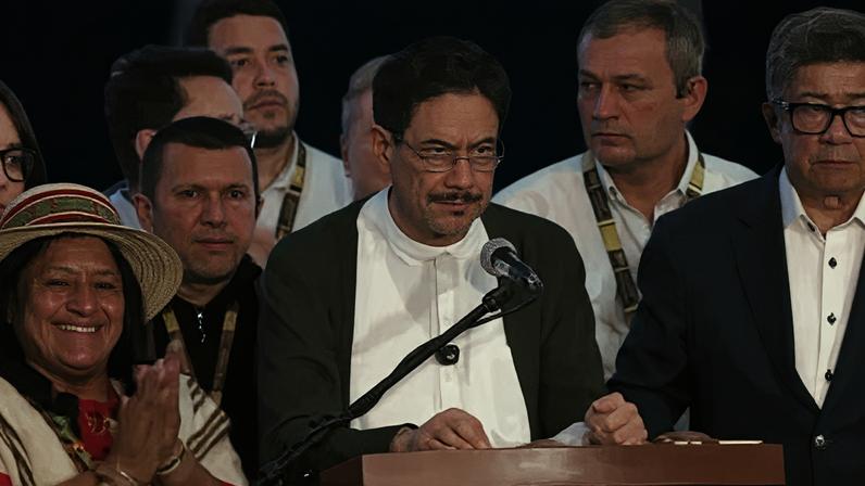 Ivan Cepeda afirma que não se pronunciará sobre o resultado das eleições até que a contagem dos votos seja verificada