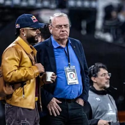 Corinthians e Memphis negociam renovação com dívida e redução salarial