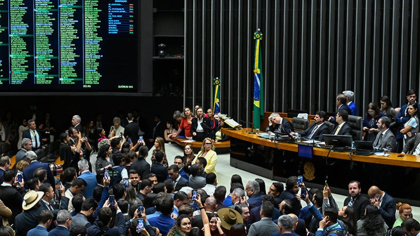 Mesa: deputado Marcel van Hattem (Novo-RS); senador Marcos do Val (Avante-ES); presidente do Senado Federal, senador Davi Alcolumbre (União-AP); secretário-geral da Mesa do Senado Federal, Danilo Augusto Barboza de Aguiar.