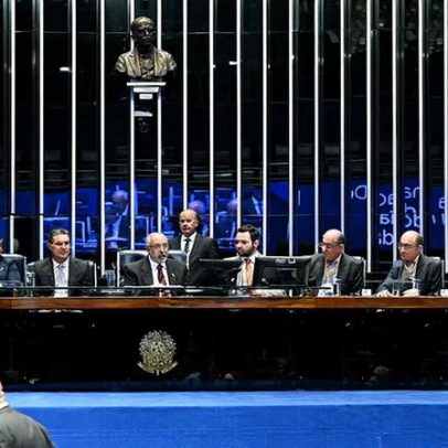 Debatedores defendem redução da jornada de trabalho no Plenário