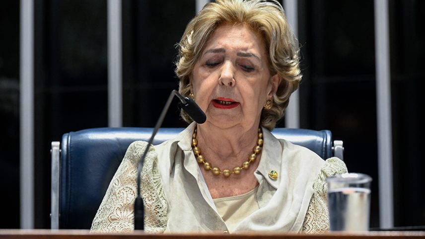 Em pronunciamento, à mesa, senadora Ivete da Silveira (MDB-SC).