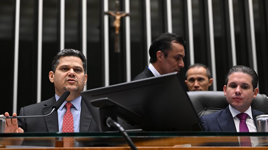 Mesa: presidente do Senado Federal, senador Davi Alcolumbre (União-AP); presidente da Câmara dos Deputados, deputado Hugo Motta (Republicanos-PB).