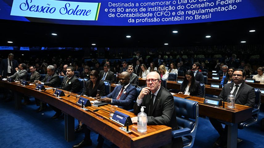 Convidados à bancada acompamha, sessão .