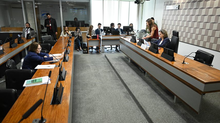 Bancada: relatora do PL 37/2025, senadora Damares Alves (Republicanos-DF) - em pronunciamento.