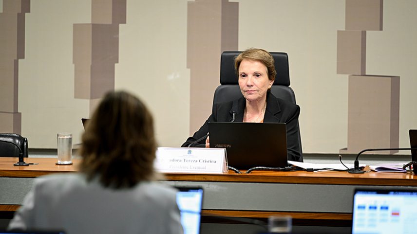 Em pronunciamento, à bancada, relatora do PL 4.662/2025, senadora Leila Barros (PDT-DF).