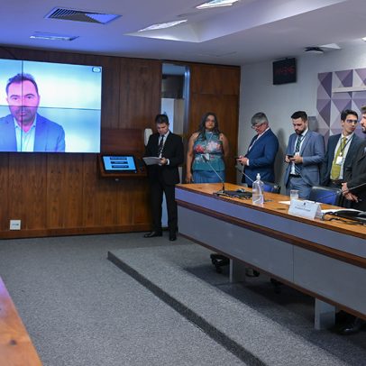 Comissão aprova plano de trabalho sobre piso dos professores da educação básica