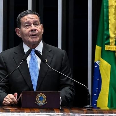 Mourão critica pacote de segurança e política econômica do governo