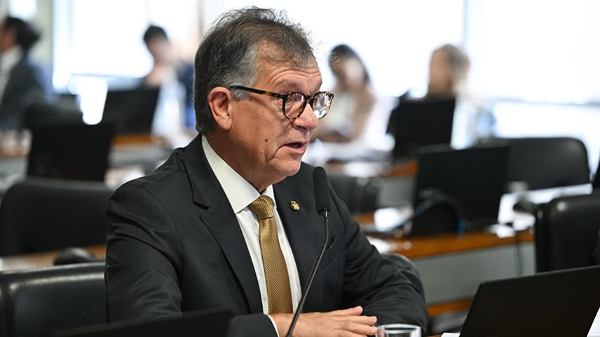 Em pronunciamento, à bancada, senador Laércio Oliveira (PP-SE).