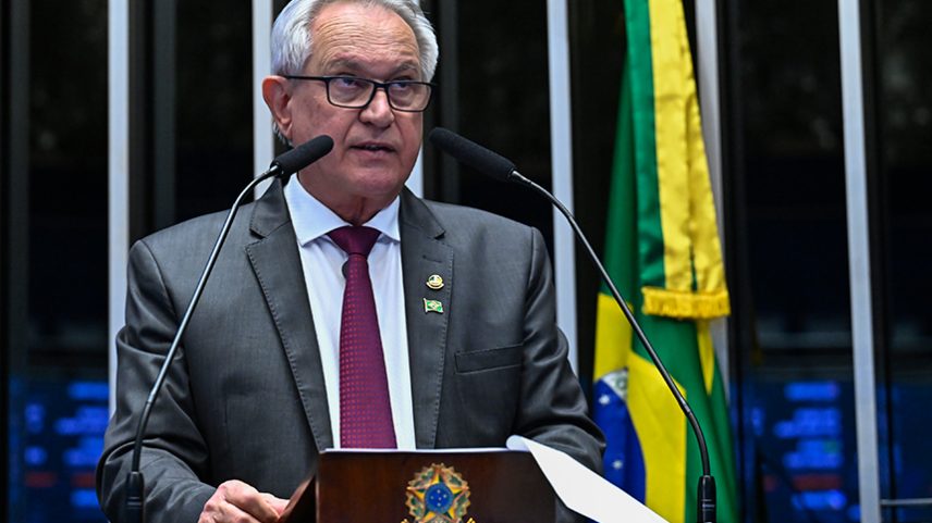 Em discurso, à tribuna, senador Hermes Klann (PL-SC).