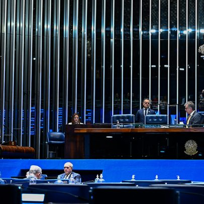 Votação sobre política para estudantes com altas habilidades é adiada