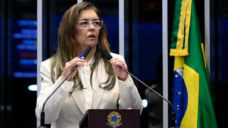 Em discurso, à tribuna, senadora Dra. Eudócia (PSDB-AL).