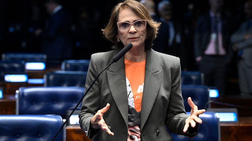 Em pronunciamento, à bancada, senadora Damares Alves (Republicanos-DF).