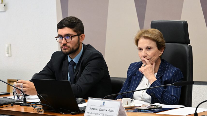 Mesa: presidente em exercício da CTCIVIL, senadora Tereza Cristina (PP-MS).