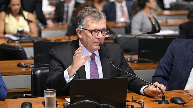 Em pronunciamento, à bancada, senador Laércio Oliveira (PP-SE).