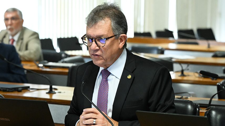 À bancada, em pronunciamento, relator Ad hoc do PL 5771/2025, senador Laércio Oliveira (PP-SE).