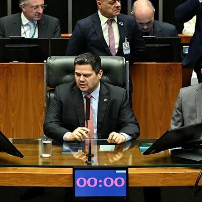 Congresso analisa veto ao setor elétrico em junho, diz Davi