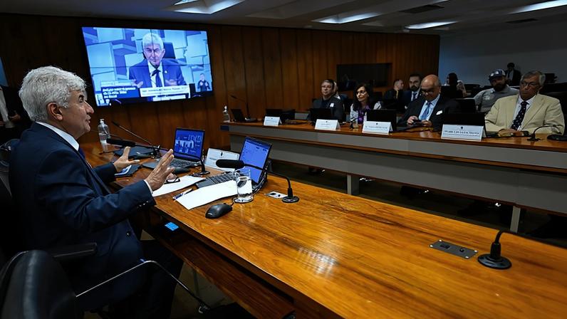 Mesa: presidente eventual da CCT, senador Astronauta Marcos Pontes (PL-SP).