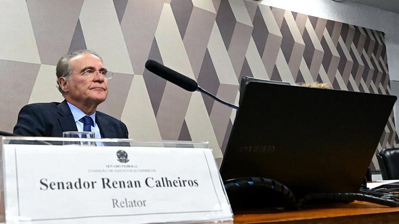 Mesa: relator do PL 5.122/2023, senador Renan Calheiros (MDB-AL).
