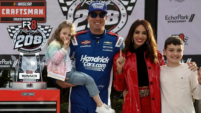 Lennix Busch, Kyle Busch, Samantha Busch e Brexton Busch (da esquerda para direita)