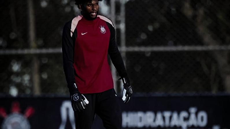 Hugo Souza ficou fora da lista de convocados para a Copa –