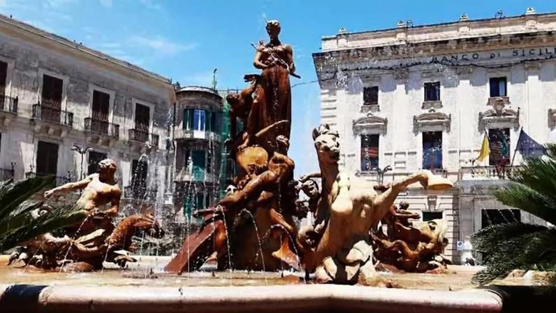 Fontes e chafarizes italianos unem arte, história e beleza
