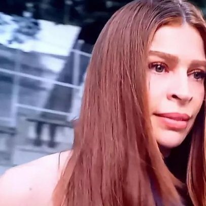 Arminda, sozinha e escondida, vai revirar lixo