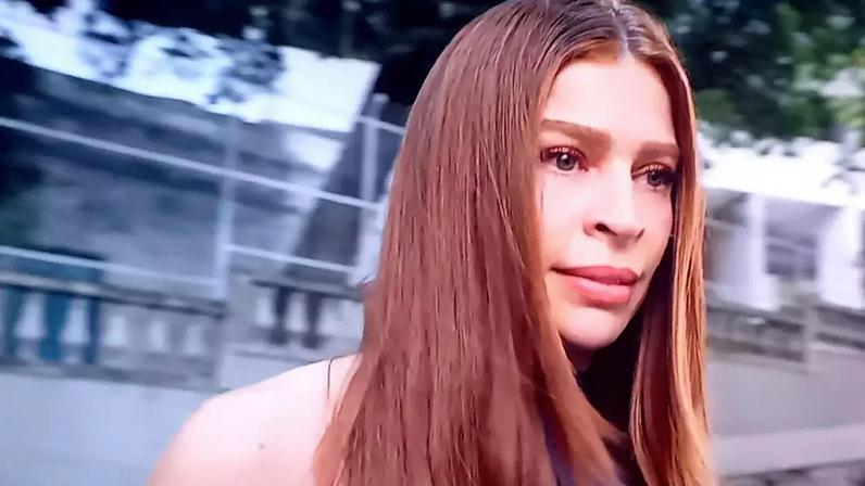 Longe do glamour, a megera precisará encontrar comida no meio da sucata para sobreviver