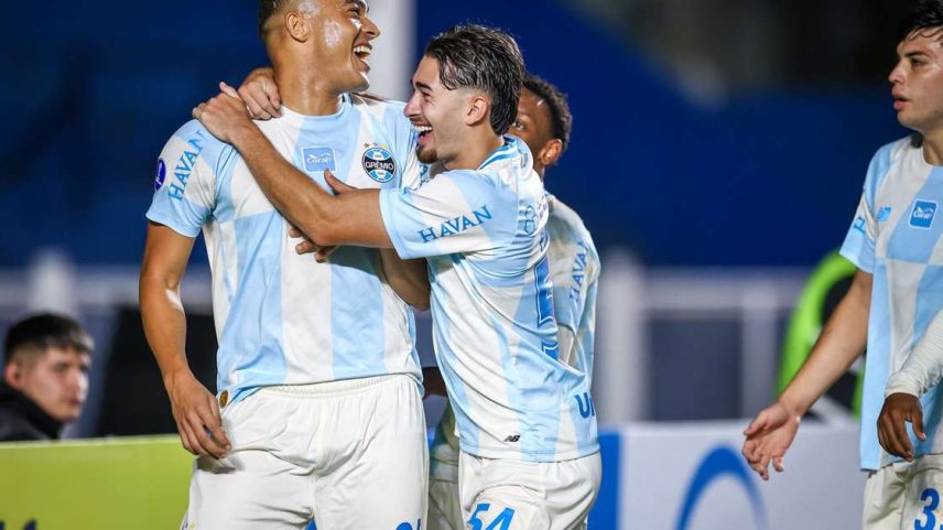 Grêmio vence fora de casa e assume liderança na Sul-Americana —