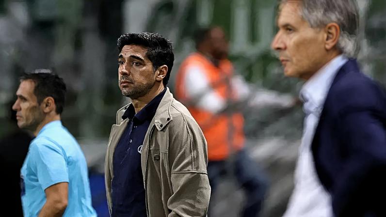Abel faz alerta para arbitragem de Flamengo x Palmeiras –