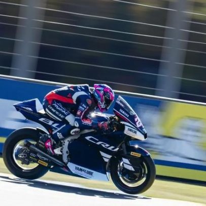 Izan Guevara vence GP da França de Moto2 de ponta a ponta