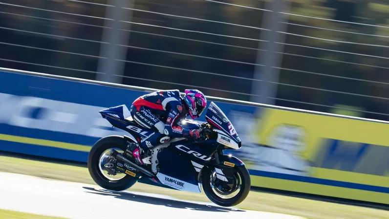 Izan Guevara vence GP da França de Moto2 de ponta a ponta