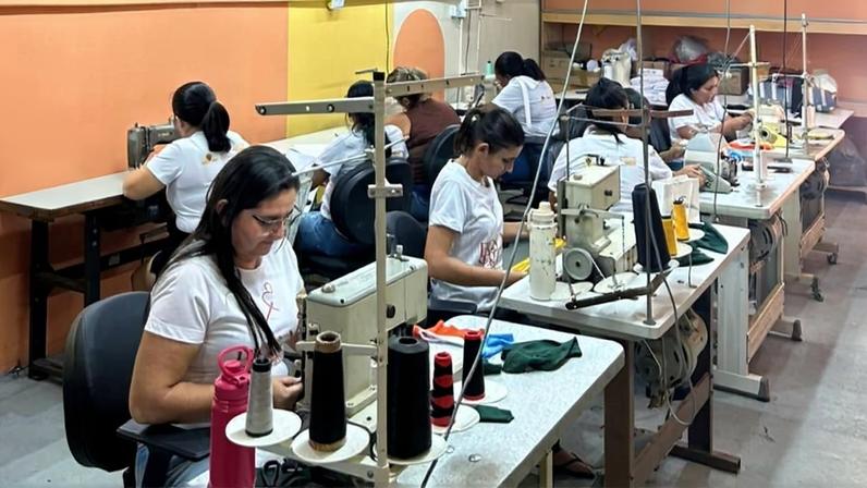 O projeto Fios do Sertão capacita mulheres em situação de vulnerabilidade. (Foto: Divulgação).