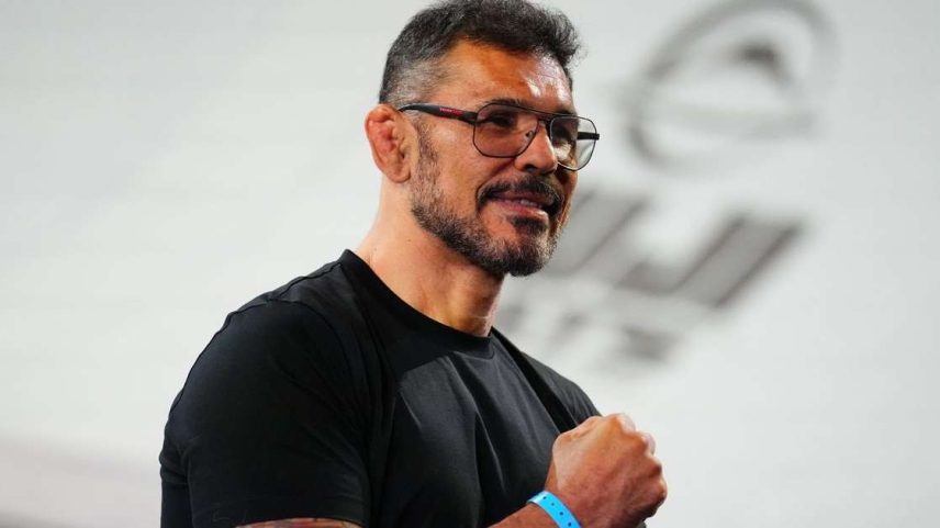 Aos 49 anos, Rodrigo Minotauro dá importante conselho sobre força mental e estreia programa para ajudar novos talento: 'Não pulem etapas'.